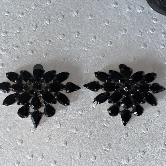 Aldo shoe clips, black stones, for flats, ballet flats, or pumps. - Picture 1 of 10